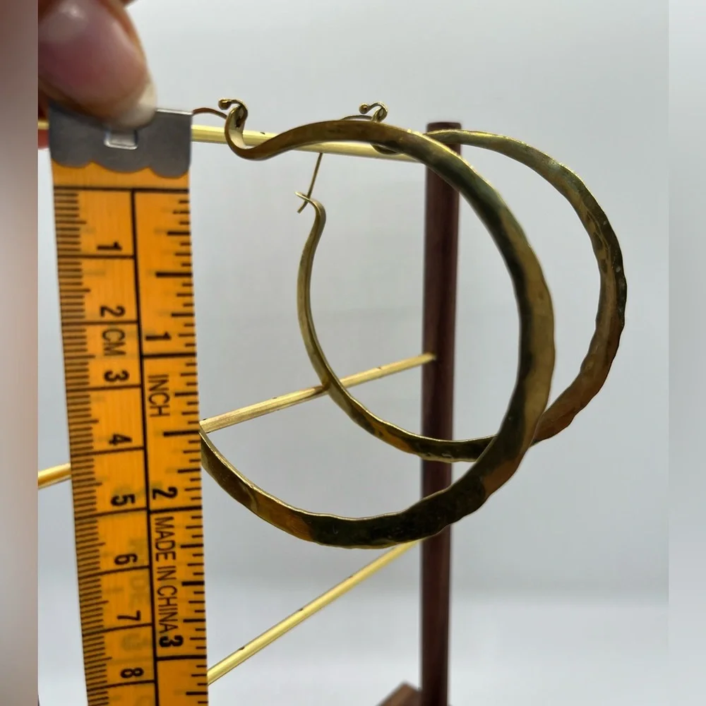 Gold hoops - Picture 2 of 3